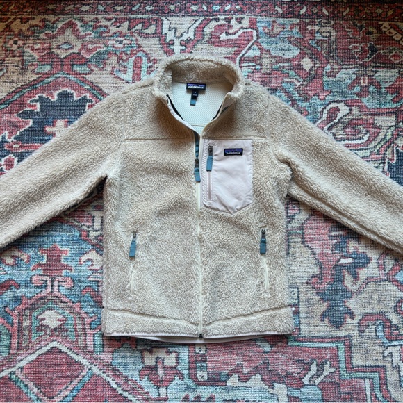 Patagonia Women's Classic Retro-X Fleece Jacket, Medium - Picture 6 of 6